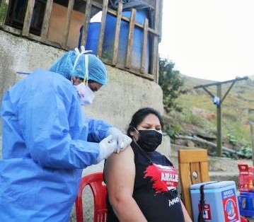 Gobierno destinó mas de 300 mil dosis de vacunas contra el Covid-19 a comunidades indígenas