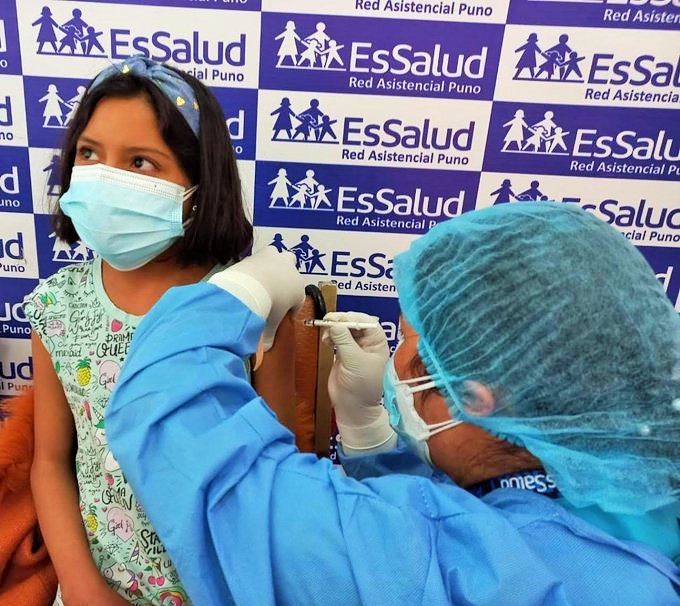 EsSalud informa que hoy no habrá atención en vacunatorios pero si en emergencias y áreas críticas