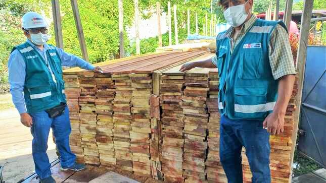 Junín: Más de 13 500 pies tablares de madera fueron decomisados por Serfor en Puesto de Control El Pedregal, en Chanchamayo
