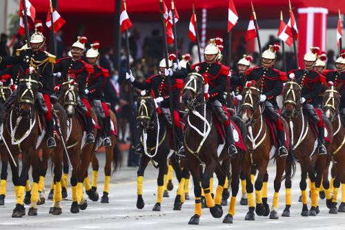 Tras múltiples reclamos finalmente Comandos Chavín de Huántar participaron en desfile militar (video)