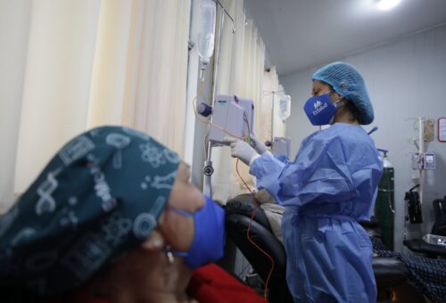 Repotenciada sala de quimioterapia en Cajamarca ayudo a diez asegurados a superar el cáncer este año