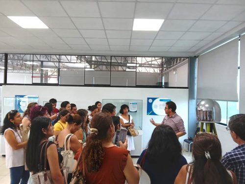Más de 200 000 docentes fortalecerán sus competencias con inversión de S/43 millones 👀