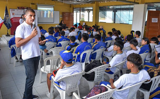La Molécula: ¿Puede un país transformar su educación sin transformar primero las condiciones humanas para aprender? 