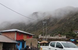 Llevan energía eléctrica por primera vez a colegio y población rural en Andamarca 💡