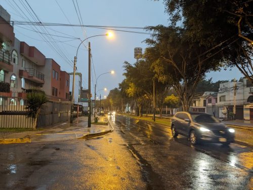 Lima: distritos de la capital registraron acumulados de llovizna de 0.4 mm en La Molina y en Jesús María,  y 0.2 mm en San Martín de Porres hasta las 7 am 🌧️