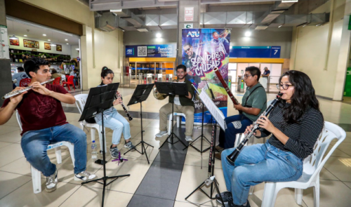 Más de 14 000 usuarios del Metropolitano disfrutaron de música clásica, podcast y audiolibros sobre personajes históricos del Perú