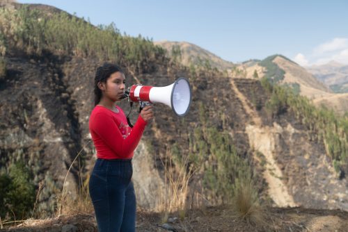 Crisis y violencias: El futuro de las niñas en riesgo por los desastres ambientales 👧