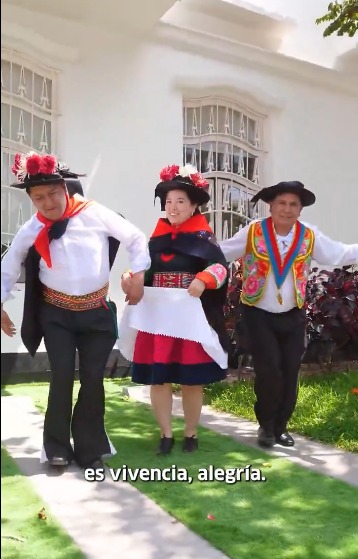 ¡Tú que siempre quisiste aprender a bailar #Huaylarsh! 🔍