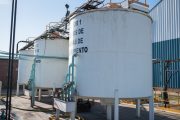 Bacterias y aguas residuales: el hallazgo de 2026 que genera electricidad y limpia el agua con un 88% de eficacia ⚡