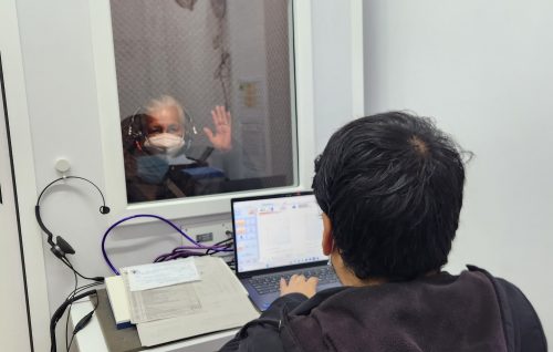 Pacientes del hospital Carrión accederán a pruebas auditivas más precisas con nueva cabina de audiometría 🦻