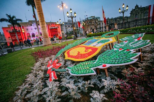 Plaza de Armas luce nueva imagen por Fiestas Patrias 👀