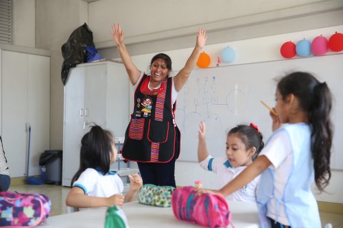 Crean 2373 plazas docentes en zonas rurales y capacitan a más de 4700 maestros para mejorar la enseñanza multigrado 👀