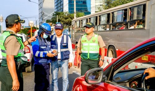 Intervienen en setiembre a 230 conductores sin brevete que brindaban servicio de transporte público  👀