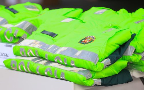 MYPE peruanas elaboraron más de 123 mil prendas que fueron entregadas a la PNP para fortalecer la seguridad ciudadana 👖