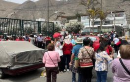 La Molina: Adultos mayores denuncian impedimento y trato hostil durante actividad navideña en el frontis del CIAM 🔍