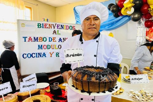 Pobladores ayacuchanos listos para emprender tras graduarse en curso de repostería en Huamanguilla 👀
