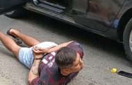Cae ladrón que desde ventana de auto arrebataba celulares a transeúntes 👮‍♀️