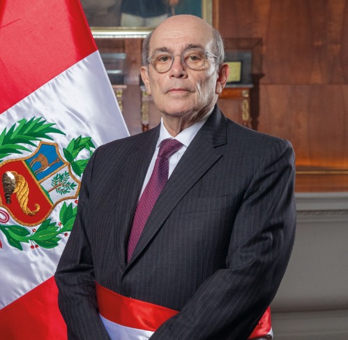 Canciller Hugo de Zela y ministo de Defensa, Carlos Alberto Diaz, 