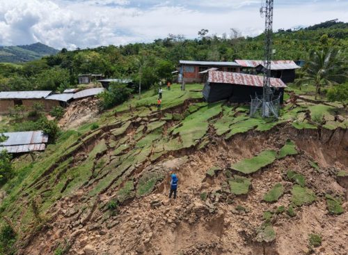 Confirman que lluvias y deforestación provocan deslizamientos en caserío Eladio Tapullima en San Martín 🌧️