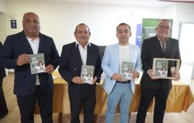 Presentan la novela “Amor en una página” 📖