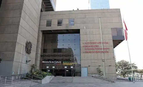 Fiscalía realiza diligencias en MINCUL por contratación de ex militantes del PPC 🔍