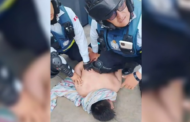 Reducen a ladrón que tomó a mujer como rehén 👮‍♀️