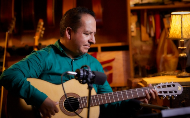 Diosdado Gaitán llega con su canto andino a Barranco 🎶
